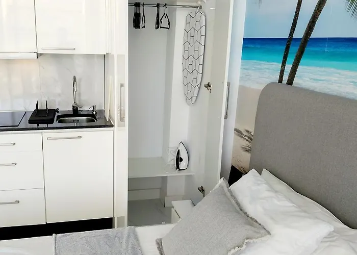 Under The Palm Apartman *