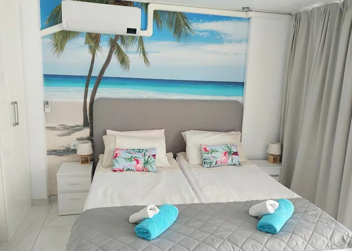 Under The Palm Apartman *