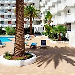Under The Palm アパート