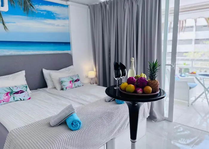 Under The Palm Apartment